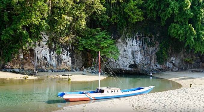 Bukan di Banjarmasin Lho, Sungai Terpendek di Indonesia Ini Panjangnya Cuma 20 meter