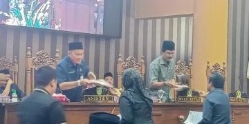 DPRD Tanbu Bahas Pandangan Umum Fraksi Mengenai RAPBD Perubahan 2024 dalam Rapat Paripurna