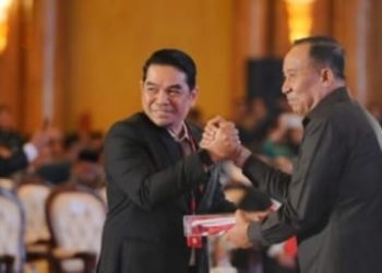 Bupati Tanah Bumbu Terima Duplikat Bendera Pusaka dari BPIP