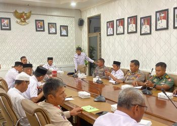 Sekda Ambo Sakka Pimpin Rapat Pemantapan HUT RI ke-79