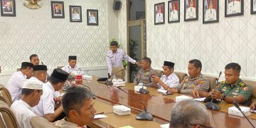 Sekda Ambo Sakka Pimpin Rapat Pemantapan HUT RI ke-79