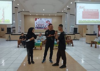 KPU Tanah Bumbu Jaring Pemilih Pemula Melalui Sosialisasi Program “Goes To School”