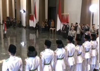 Medsos Betabur Kecaman terhadap Dugaan Larangan Berjilbab bagi PaskibrakaNas: Jemput Anak Kita Pulang sebagai Pahlawan