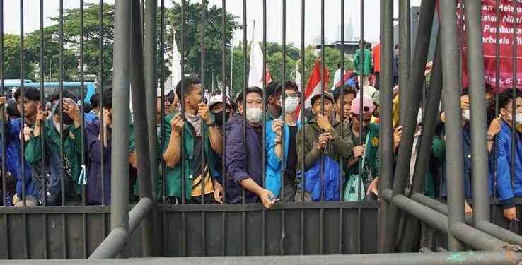 Setidaknya 20 Perguruan Tinggi Melawan ‘Para Begal Konstitusi’ di Senayan