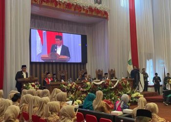Ini Harapan Bupati Usai 35 Anggota DPRD Tanah Bumbu Diambil Sumpah