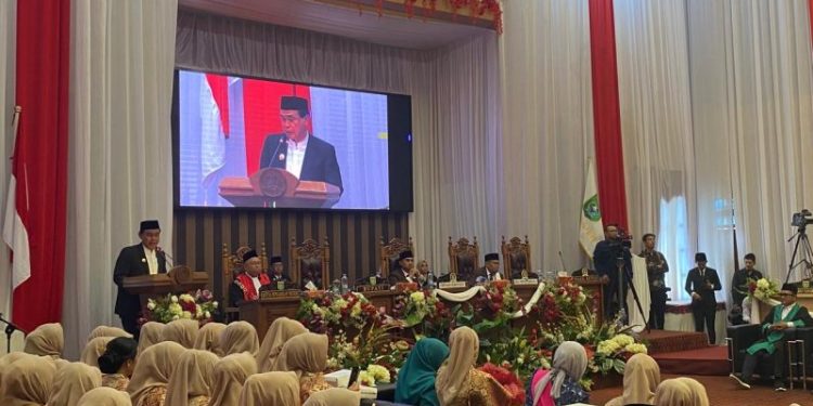 Ini Harapan Bupati Usai 35 Anggota DPRD Tanah Bumbu Diambil Sumpah