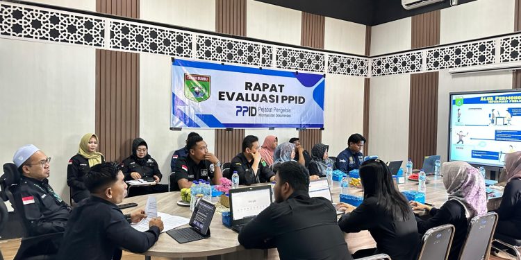 Dinas Kominfosp Tanah Bumbu Gelar Rapat Evaluasi PPID