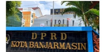 Rudy Heriyadi dan Harry Wijaya Pimpinan Sementara DPRD Banjarmasin