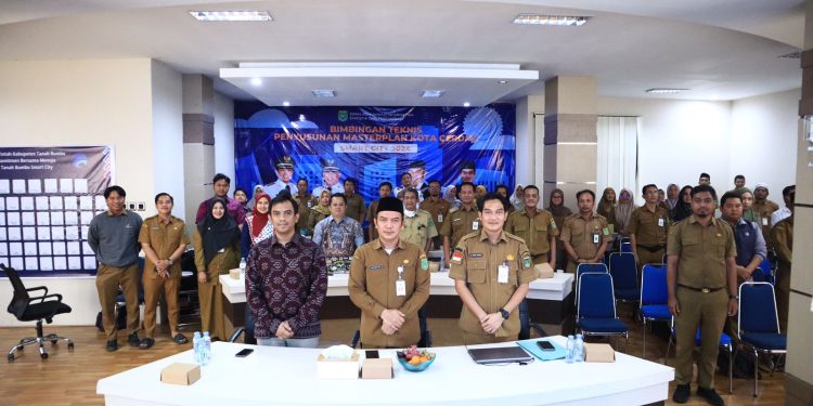 Dinas Kominfosp Tanah Bumbu Sukses Adakan Bimtek Penyusunan Masterplan Smart City dan Quick Win Program Unggulan Tahap Empat