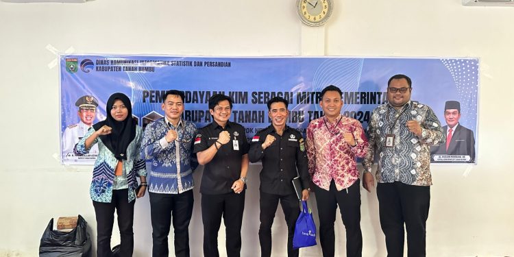Dinas Kominfosp Tanah Bumbu Sosialisasi Pemberdayaan dan Penguatan KIM Kelompok Nelayan