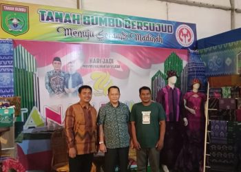 Eryanto Rais Kunjungi Stand Tanah Bumbu pada gelaran Kalsel Expo 2024 di Banjarbaru