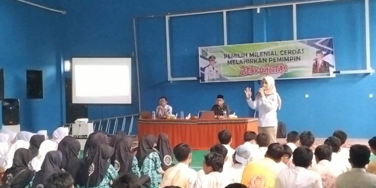 Bakesbangpol Tanah Bumbu Gelar Pendidikan Politik bagi Pemilih Pemula