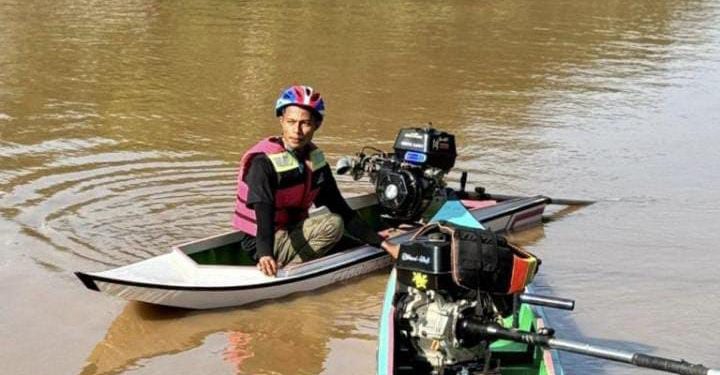 Lomba Balap Perahu Cis di Desa Salimuran, Beberapa Peserta dari Luar Kabupaten