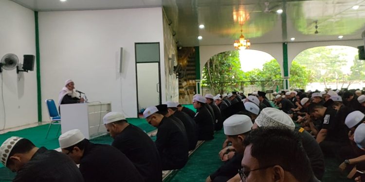 Ustadz Abdul Hamid : Perempuan yang Dinyatakan Nabi Dijamin Masuk Surga