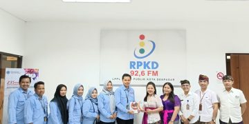 LPPL Radio Swara Bersujud Tanah Bumbu Kunjungan ke Radio Publik Kota Denpasar 92.6 FM