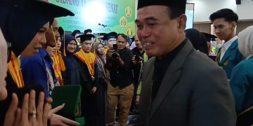 Bupati Tanah Bumbu Hadiri Wisuda STIE Nasional dan Akparnas di Banjarmasin