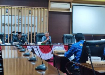 Komisi II DPRD Tanbu Rapat Kerja Dengan Dinas Perikanan