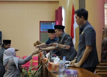 Pemandangan Umum Fraksi DPRD Tanbu Terkait Dua Raperda