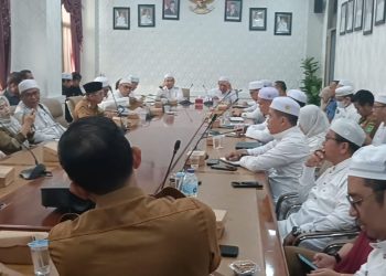 Bupati Tanah Bumbu Prihatin dengan Kemunculan Buaya di Pantai Pagatan