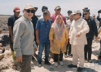 Prabowo Didampingi Haji Isam saat Berkunjung ke Proyek Cetak Sawah di Papua Selatan