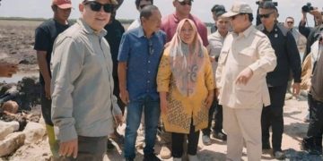 Prabowo Didampingi Haji Isam saat Berkunjung ke Proyek Cetak Sawah di Papua Selatan