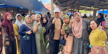 H. Bahsanuddin Blusukan ke Pasar Sebamban Baru, Pedagang Mantap Dukung ARB