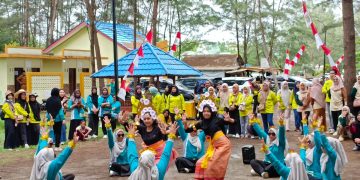 Peringati HKN ke -60, Dinkes Tanah Bumbu Gelar Lomba Yelyel Sosialisasikan Kesehatan