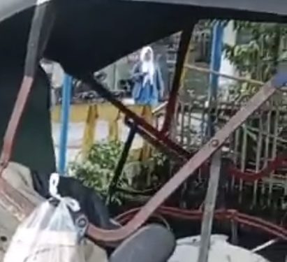 ‘Didampingi’ Nasi Bekal Makan Siang, Bapak Tua Ini Meninggal Dalam Becaknya yang Terparkir