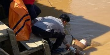 BPBD Tanah Bumbu Evakuasi Tiga Mayat Mengapung di Kusan Hilir