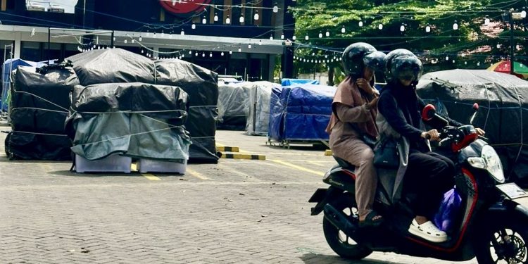 Nitizen Ngakak, Viral PizzaHut di Banjarmasin Berubah Jadi ‘Pasar Tungging’