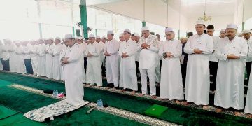 Kabag Kesra Imami Sholat Taubat, Dhuha, dan Hajat di Serambi Madinah