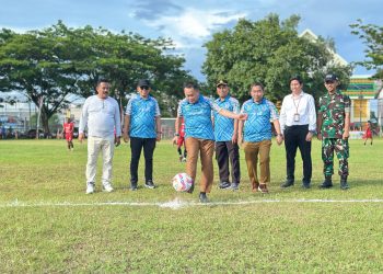 Wakili Bupati Zairullah, Asisten II Buka Turnamen Sepak Bola Piala Bupati Cup ke-24