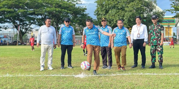 Wakili Bupati Zairullah, Asisten II Buka Turnamen Sepak Bola Piala Bupati Cup ke-24