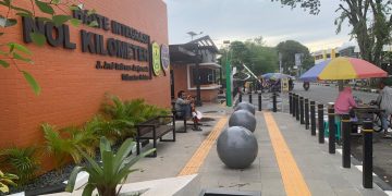 Zona Halte Km 0 Banjarmasin, Makin Cantik Ada Rak Mini Parkir Sepeda