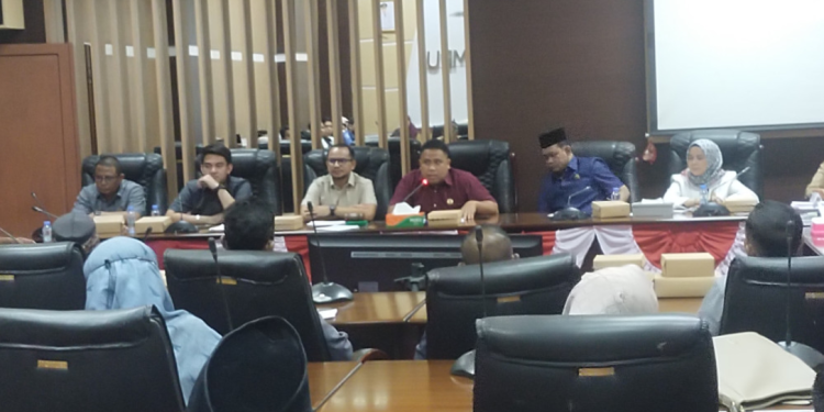 DPRD Tanah Bumbu Gelar Mediasi Terkait Pemberhentian Guru di Yayasan Ar-Rasyid