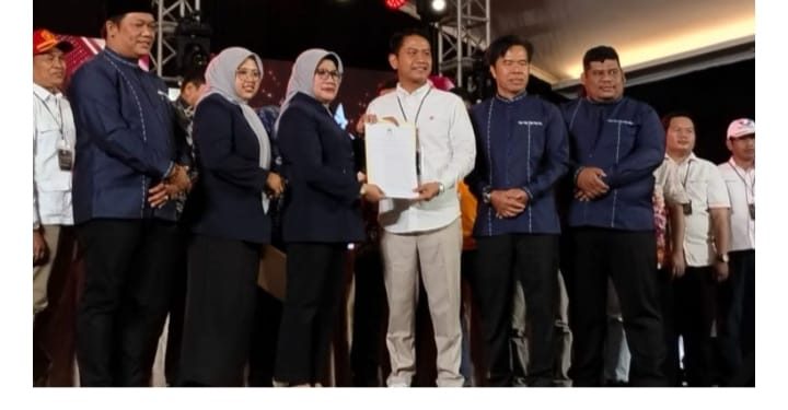 Yamin – Ananda Ditetapkan Sebagai Walikota dan Wakil Walikota Banjarmasin Terpilih Periode 2025 -2030