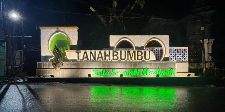 Lampu Hias Signature Percantik Tanah Bumbu, Identitas Baru yang Mempesona