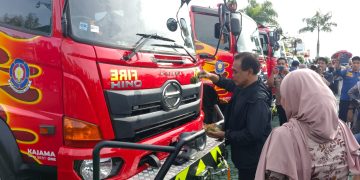 Bupati Zairullah Azhar Serahkan Mobil Operasional Kepada Sejumlah SKPD