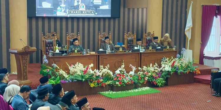 Jabatan Berakhir 2021-2025, DPRD Tanah Bumbu Usulkan Pemberhentian Bupati Zairullah Azhar
