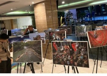 Disuguhkan, Pameran Foto Jurnalistik Karya Pewarta PWI Kalimantan Selatan pada HPN 2025