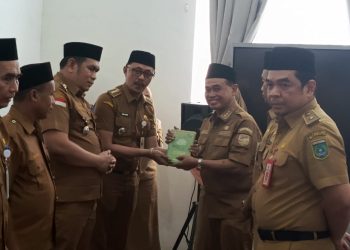 Bupati Zairullah Kunjungi Kecamatan Kusan Tengah untuk Penguatan Program SDSM dan Gerakan Cuci Kaki Ibu