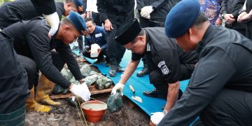 Bupati Zairullah Letakan Batu Pertama Pembangunan Mako Brimob Polda Kalsel