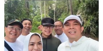 Bupati Andi Rudi Latif dan Para Kepala Daerah Menuju Puncak Gunung Tidar