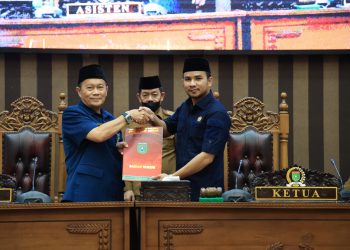 DPRD TANBU GELAR PARIPURNA PENYAMPAIAN RAPERDA RISET DAN INOVASI DAERAH