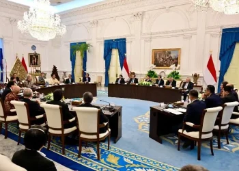 Kumpulkan Para Konglomerat di Istana, Haji Isam Duduk Paling Dekat dengan Prabowo