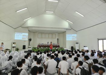 Disnakertrans Tanah Bumbu Kerjasama dengan SMKN 1 Simpang Empat Gelar Bimbingan Konseling Penempatan Tenaga Kerja
