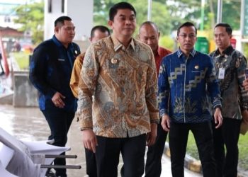 Bupati Andi Rudi Latif hadiri Pengukuhan TPKAD Tanah Bumbu untuk Pertumbuhan Ekonomi di Daerah
