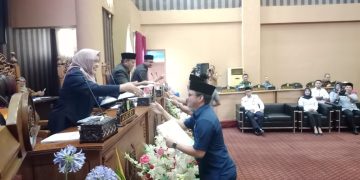 Bupati Bang Arul Apresiasi Pemandangan Umum Fraksi Terhadap Raperda Riset dan Inovasi Daerah
