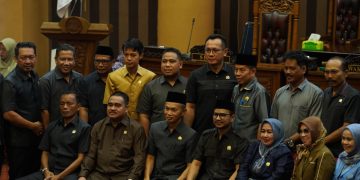 Rapat Paripurna DPRD Tanah Bumbu: Jawaban Bupati atas Pemandangan Umum terhadap Raperda Riset dan Inovasi Daerah