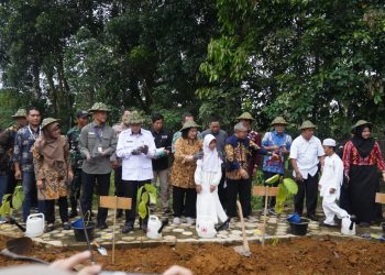 Bupati Andi Rudi Latif Ajak Wujudkan Sekolah Berbudaya dan Berwawasan Lingkungan